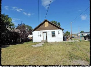703 W 10th St, Cheyenne, WY 82007