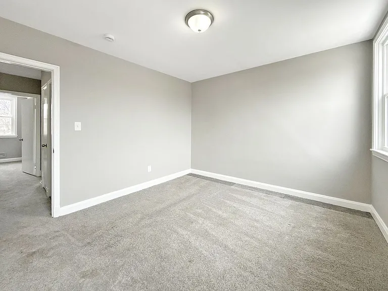 4914 Greencrest Rd — Photo 15
