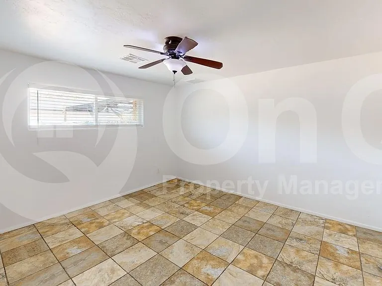 9803 N 7th Ave — Photo 7