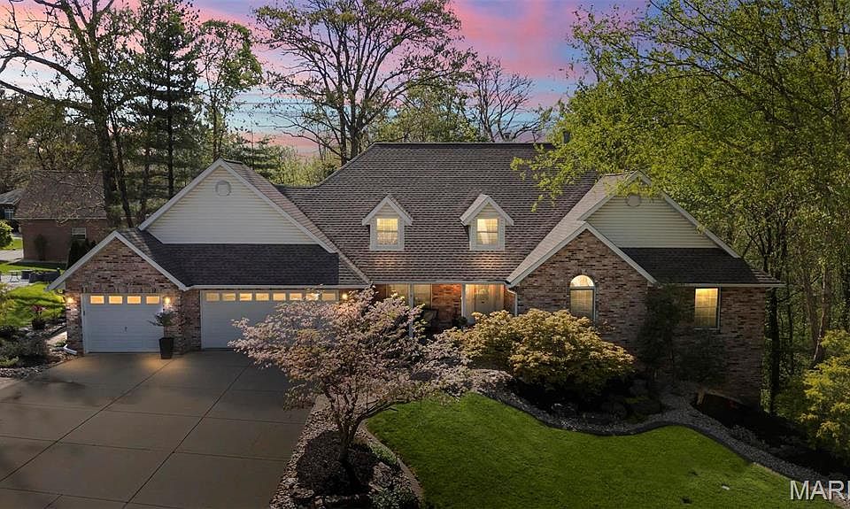 1st image of 115 Kingsbrooke Blvd