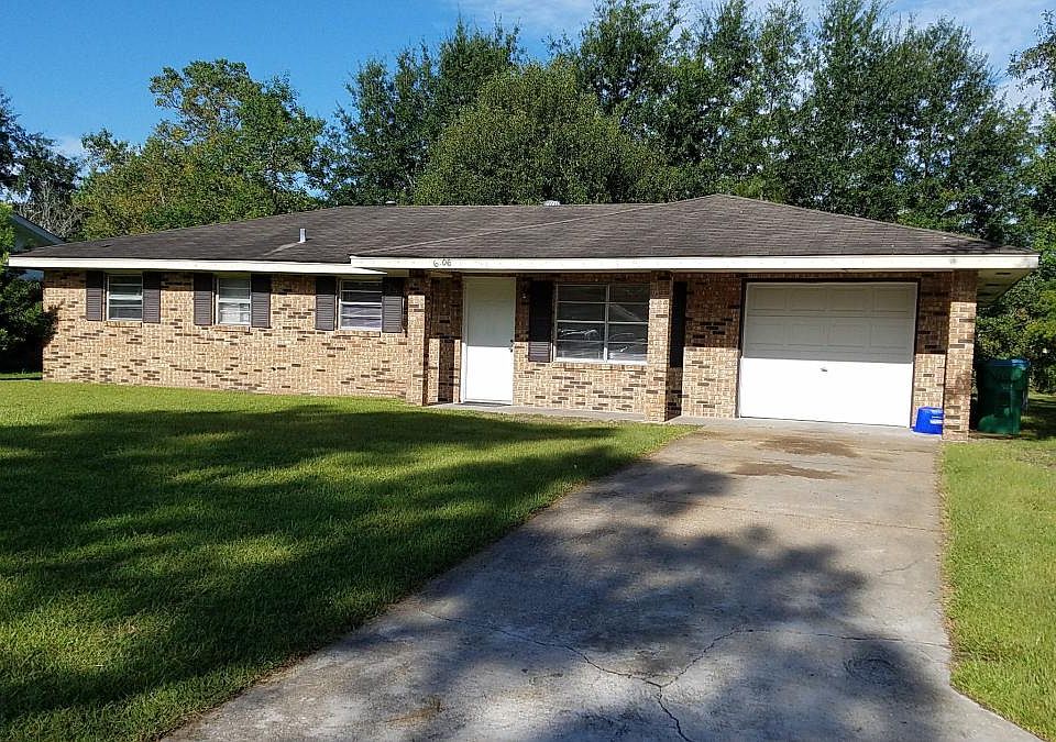 1st image of 606 Temple Dr
