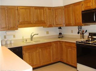 407 Ashmead Cmns, Enfield, CT 06082