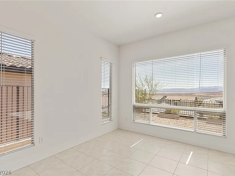 90 Crimson Stone Ct — Photo 12