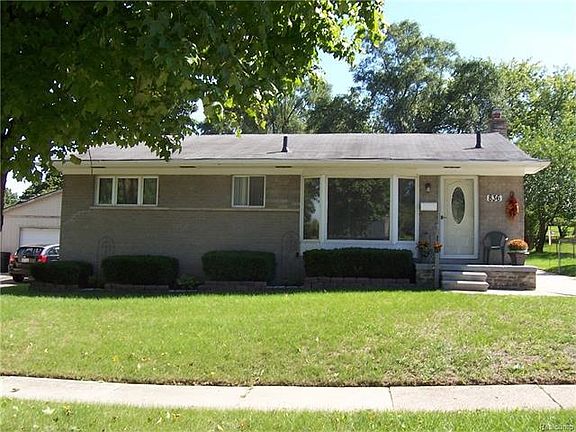 2nd image of 836 Friar Dr