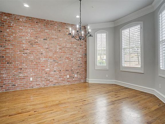 4th image of 1510 Main St