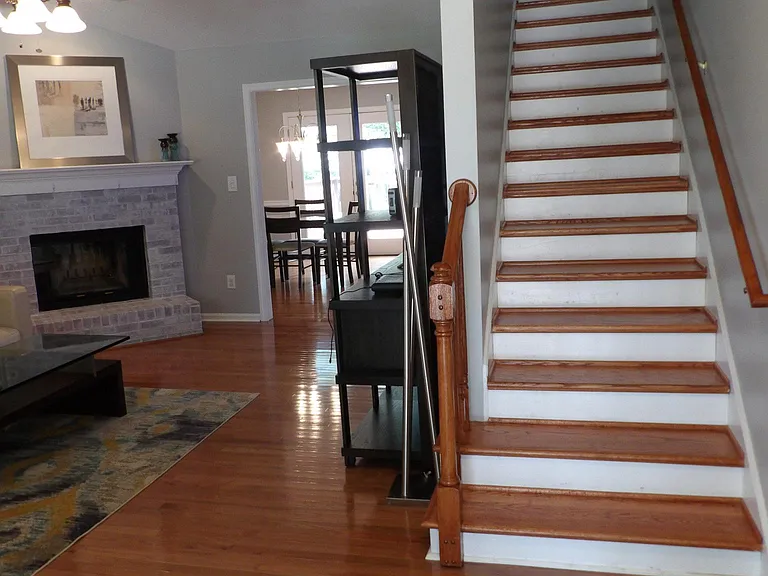 4709 Oak Pointe Dr — Photo 2