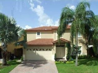 9112 SW 215th Ter, Cutler Bay, FL 33189