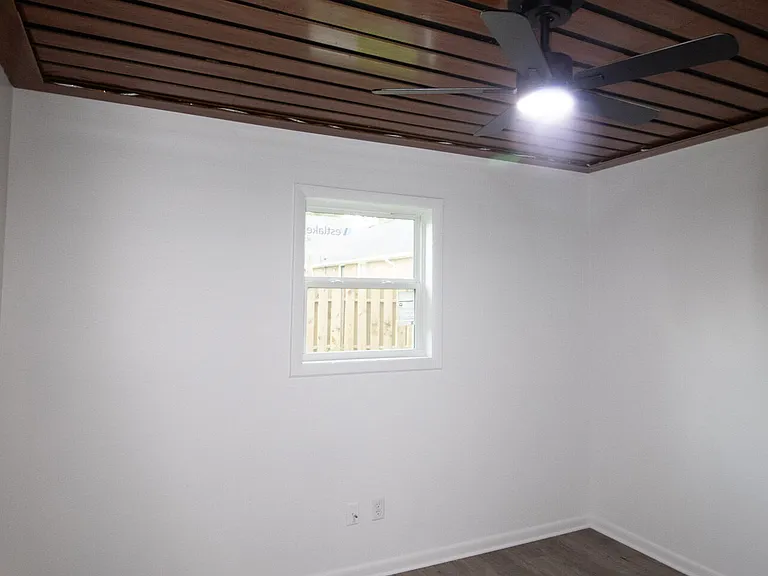 20 E Jones Ave — Photo 12