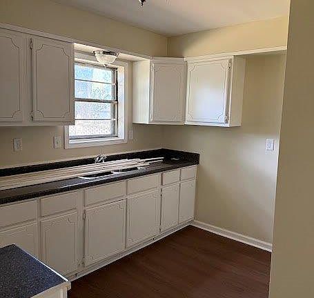 4th image of 4037 Windermere Rd