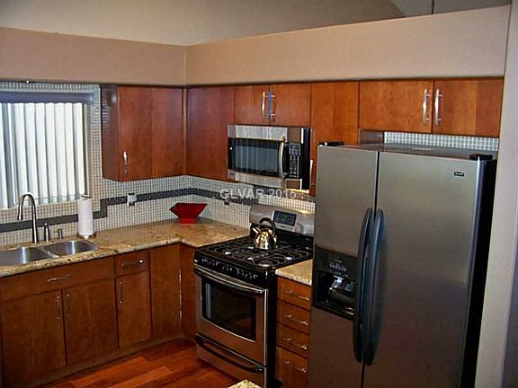 4th image of 3637 Gerri Bay Ln