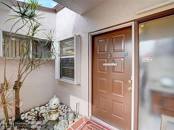 3rd image of 6420 Mill Pointe Cir #6420