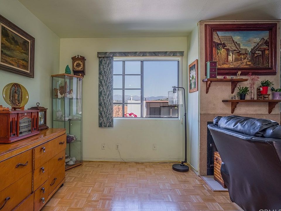 2nd image of 2711 Chadwick Cir