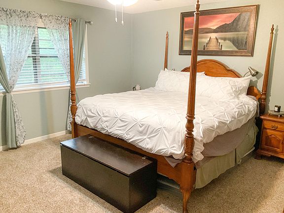 5th image of 1201 Merry Oaks Dr