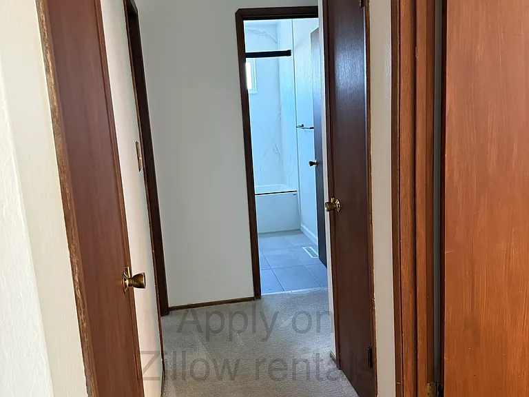 5116 Troy Ave — Photo 8