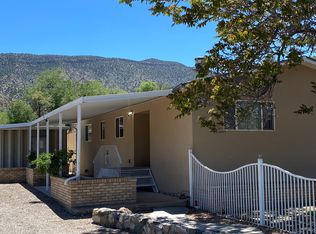 39 Coyote Springs Rd SE, Albuquerque, NM 87123