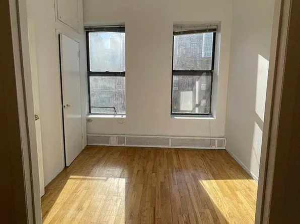 451 West 46th Street image 1 of 6