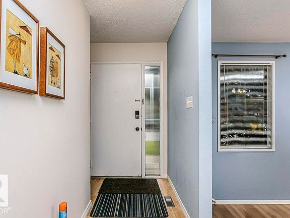 3rd image of 10968 35th Ave NW