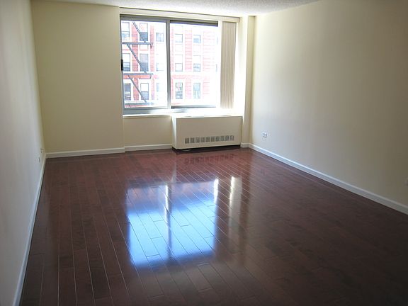 3rd image of 270 W 17th St APT 3H