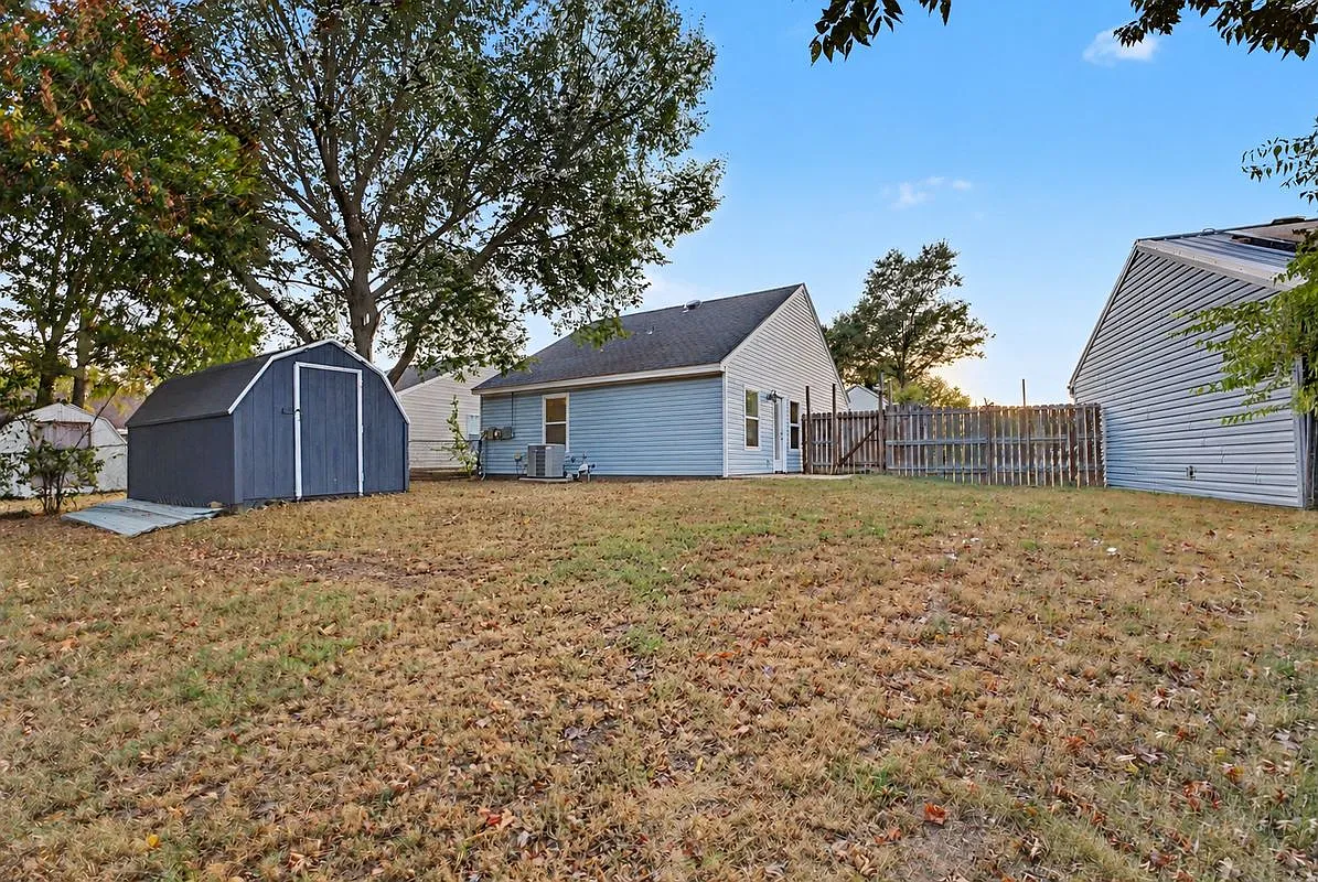 2 bed, 1.0 bath, 862 sqft, $1,375 — Photo 4
