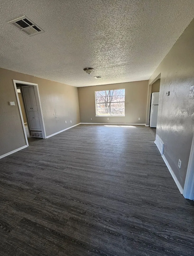 Charming 4-Bedroom Home Available in OKC! — Photo 1