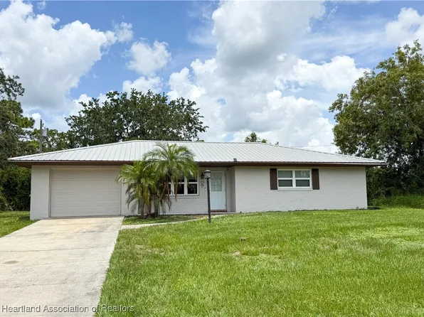 301 Jupiter Ave NW, Lake Placid, FL 33852