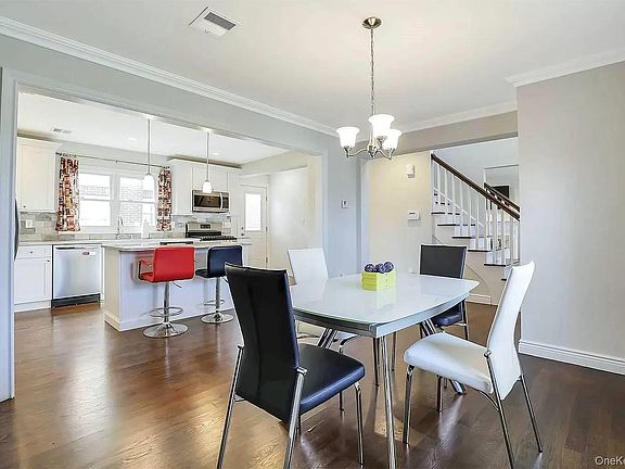 5th image of 973 Fenworth Boulevard