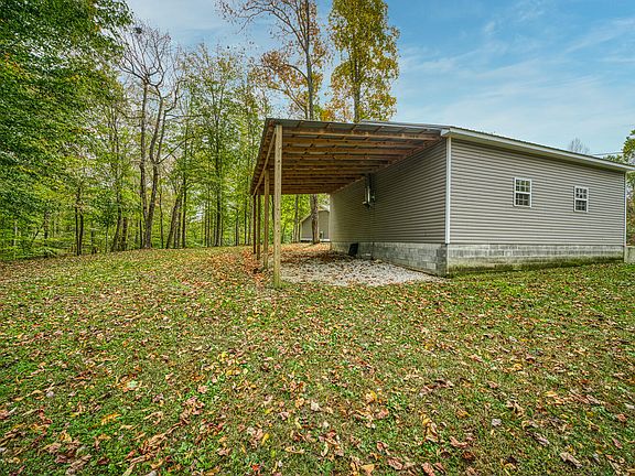 5th image of 670 Hickory Ln