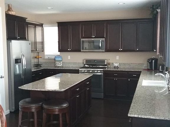 5th image of 2122 Yellow Rose Cir