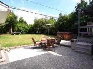 317 Clearmeadow Dr, East Meadow, NY 11554