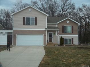 9459 Common Trl, Pinckney, MI 48169