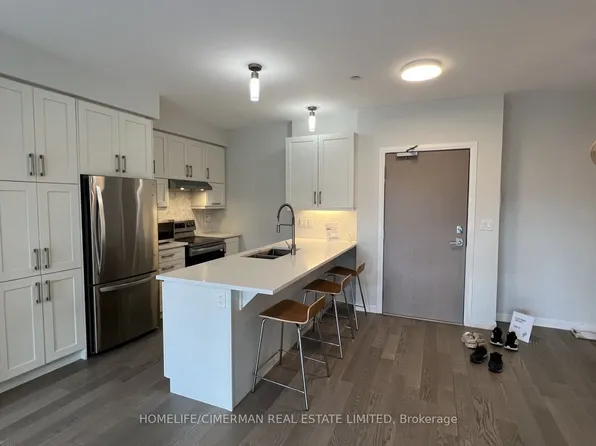 3028 Creekshore Cmn #113, Oakville, ON L6M 5K6