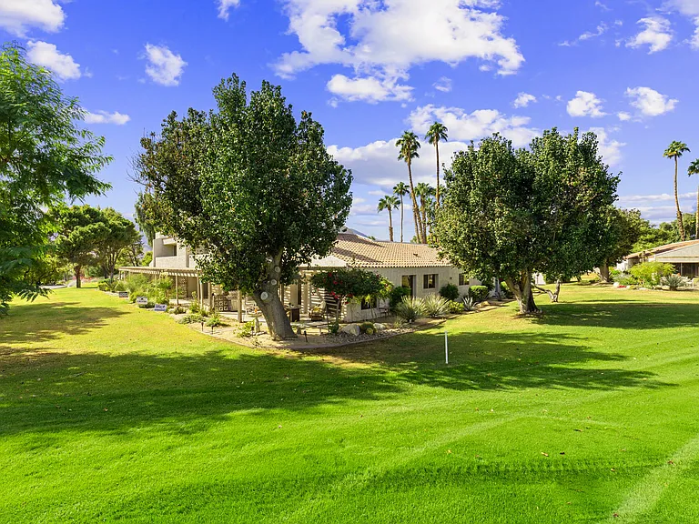 35090 Mission Hills Dr — Photo 6