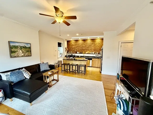 435 Beacon St #6 — Photo 2