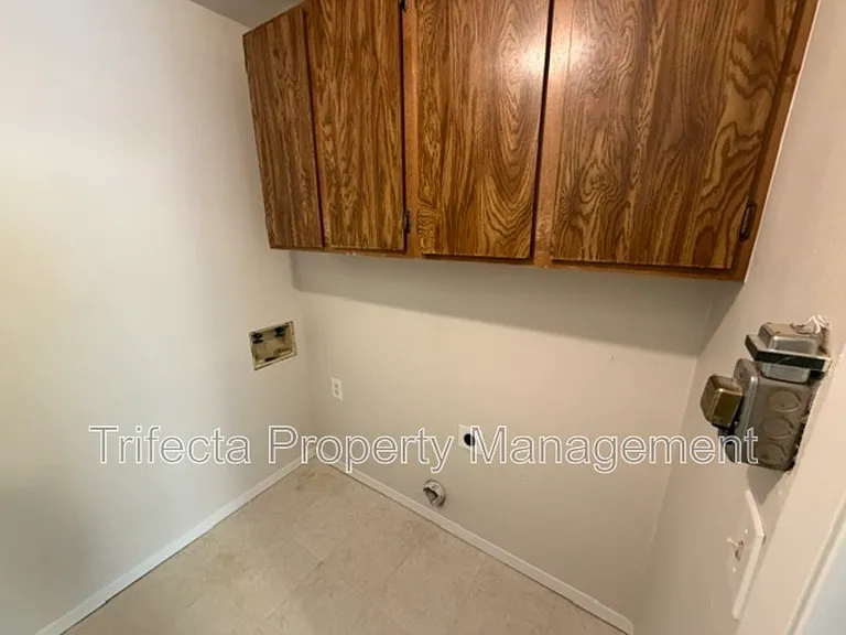 3313 Dunbar Ave — Photo 9