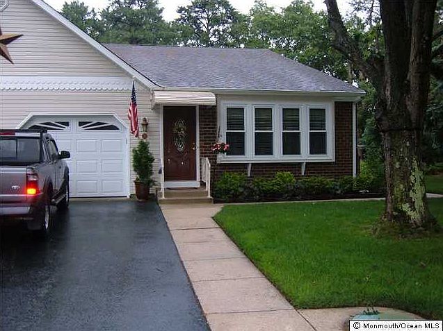 1st image of 2 Elmwood Court #B