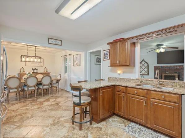 20 Forest Grove Pl, Fort Walton Beach, FL 32548