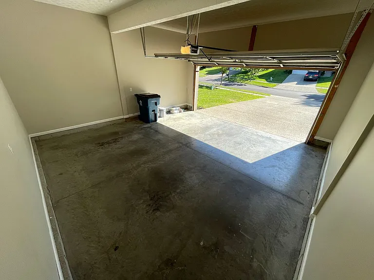 10704 Copper Ridge Dr — Photo 32