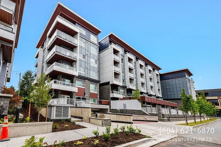2 bed, 2.0 bath, 756 sqft, $2,200 — Photo 2
