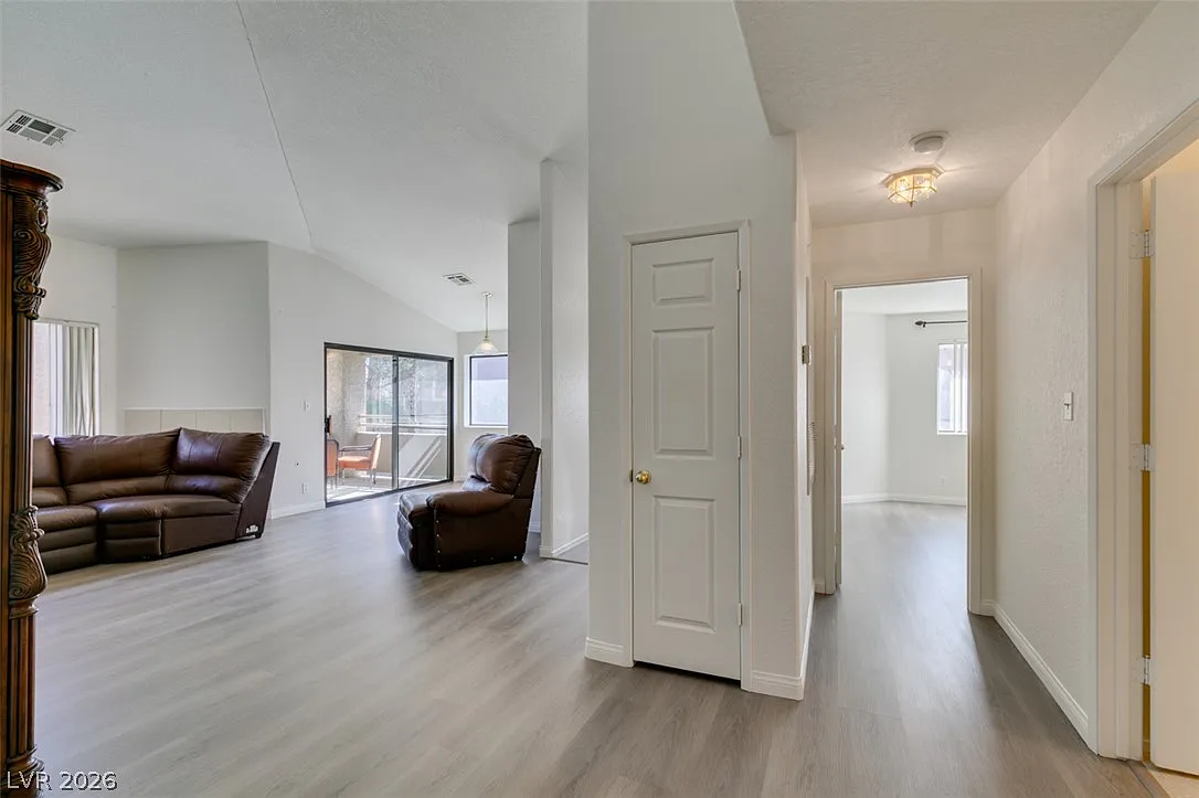 2 bed, 2.0 bath, 1091 sqft, $1,500 — Photo 4