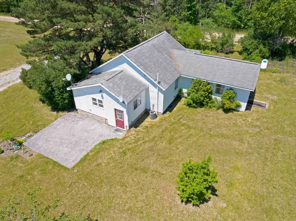 272 Gray Rd SE, Fife Lake, MI 49633