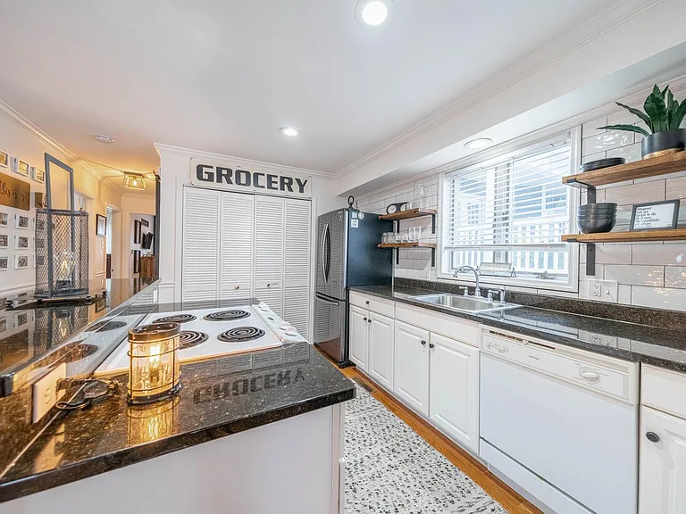 642 W Pine Ave #2 — Photo 8