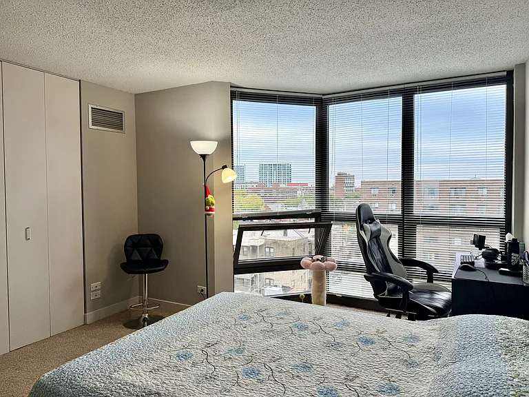 2535 N Clark St #809 — Photo 7