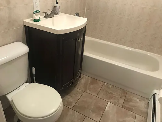 Rented by Nooklyn NYC LLC | media 22