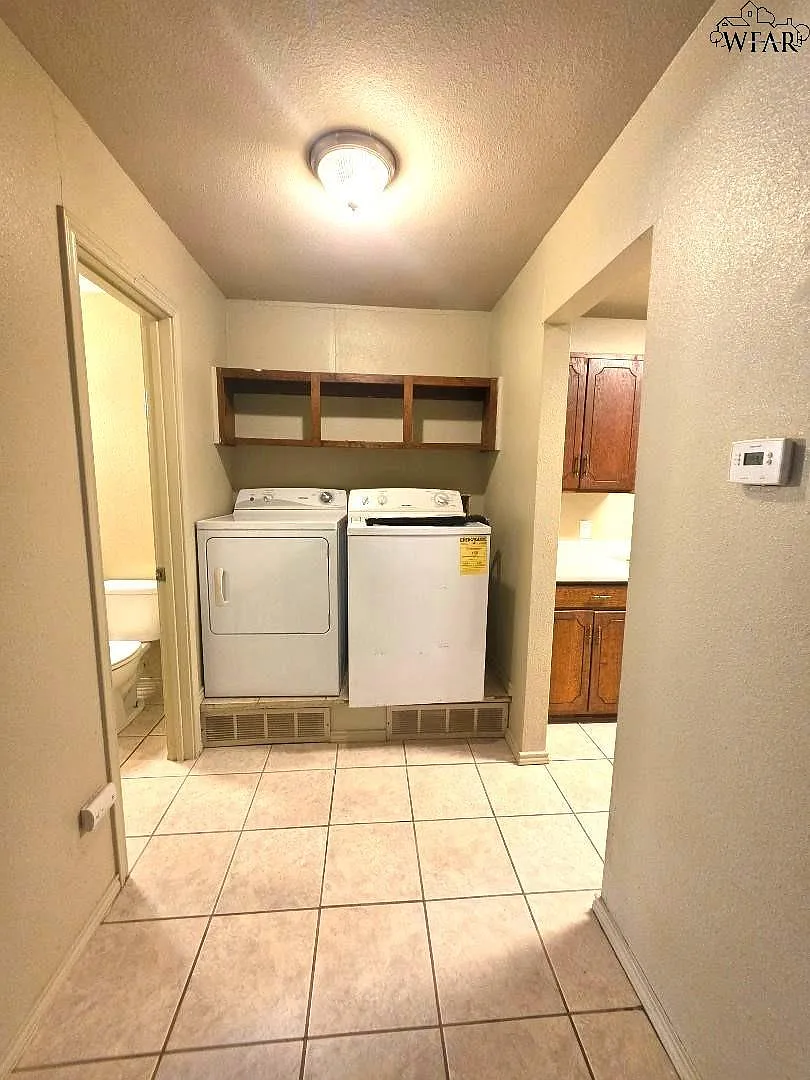 2 bed, 1.0 bath, 945 sqft, $975 — Photo 4
