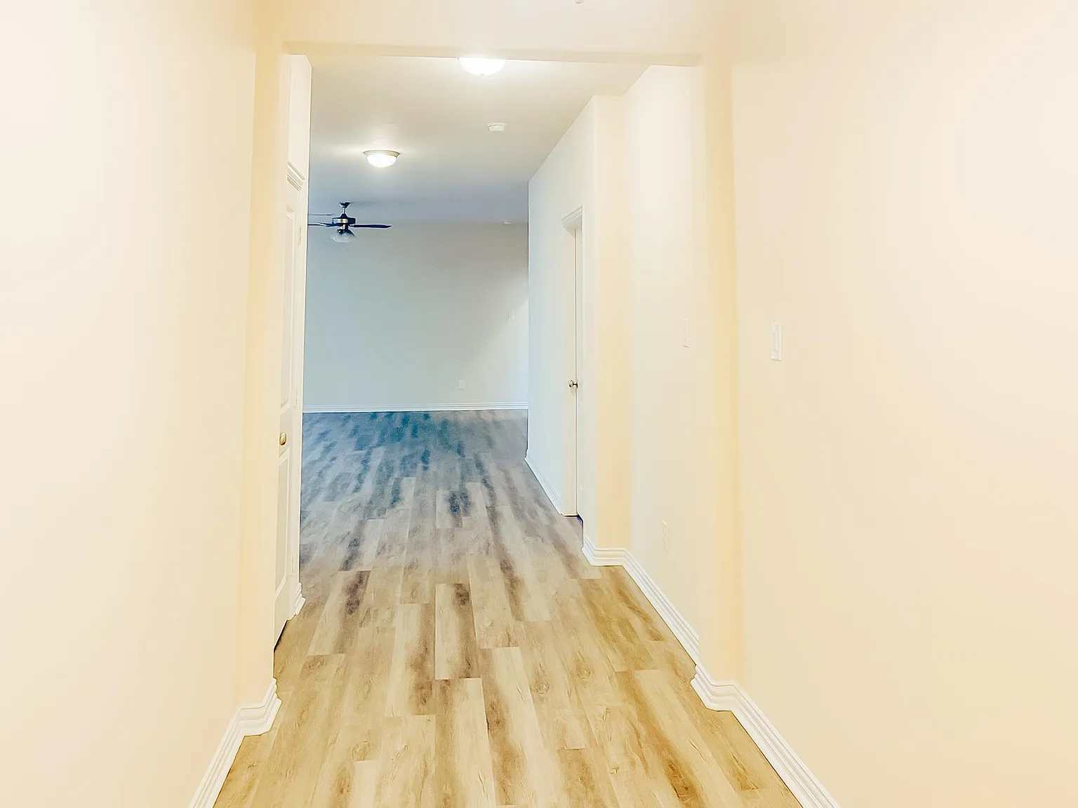 4 bed, 2023 sqft, $2,150 — Photo 2