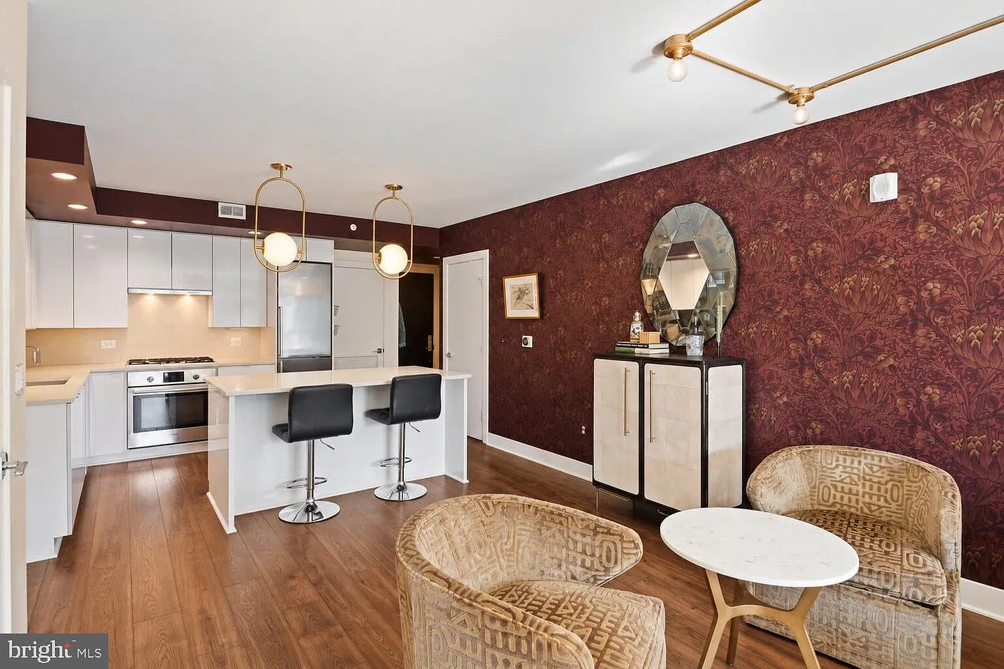 2 bed, 1000 sqft, $4,250 — Photo 4