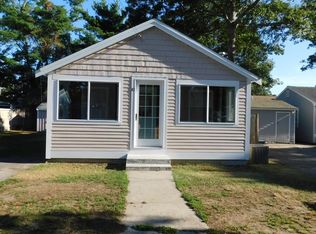 10 Beechwood Pl, Buzzards Bay, MA 02532