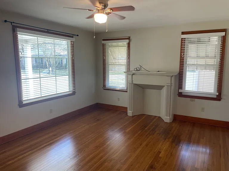 3830 Main St — Photo 3