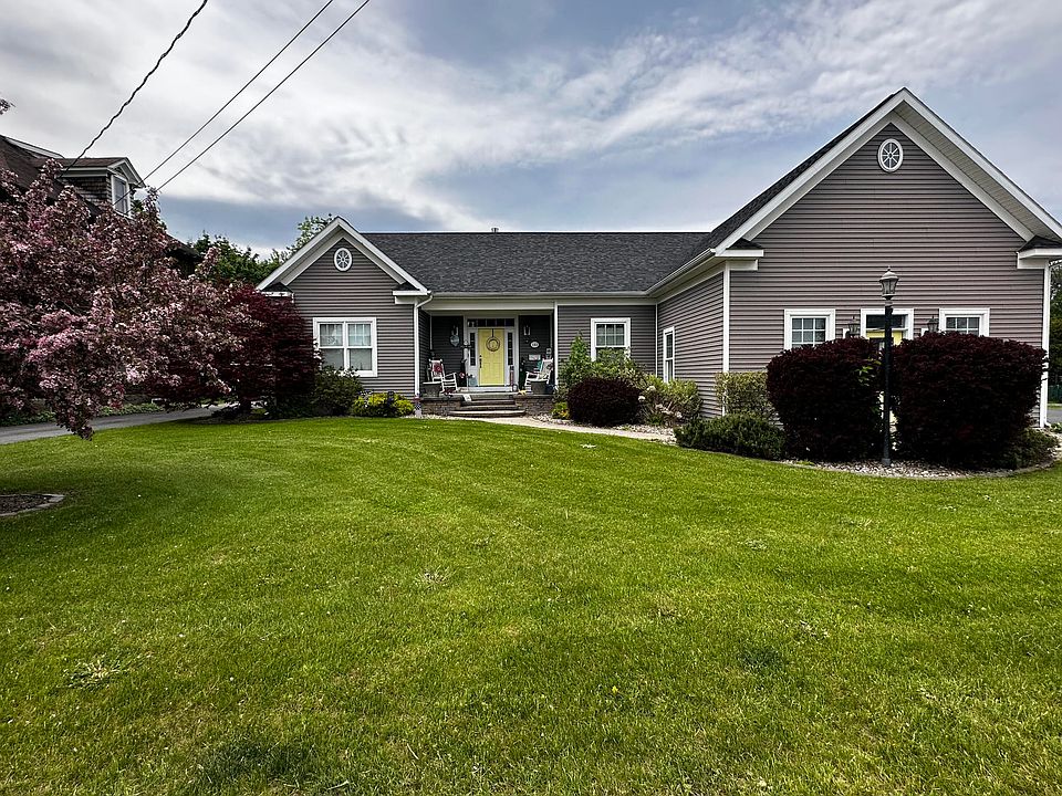 1st image of 133 Prospect Ave