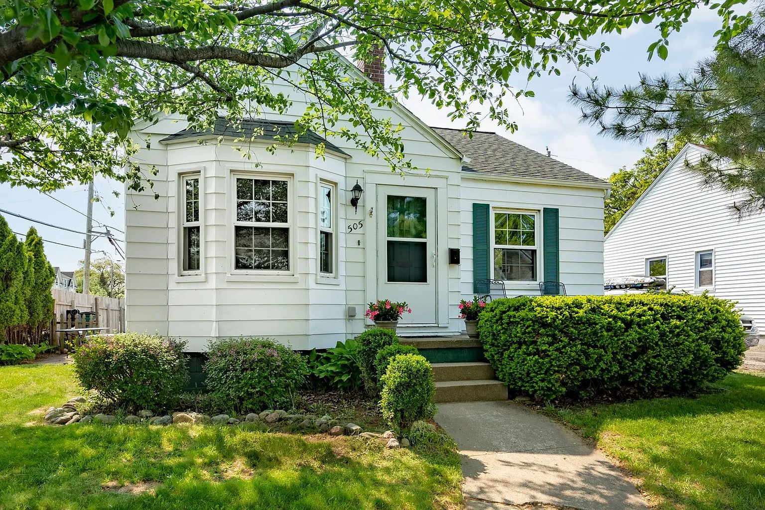 505 Allen St photo 1